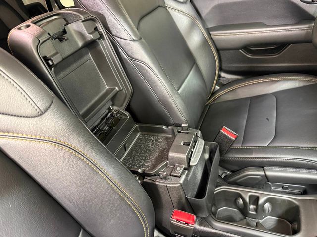 2025 Jeep Gladiator Texas Trail 4x4 4dr Crew Cab 5.0 ft. SB | Houston, TX | Houston Auto Credit
