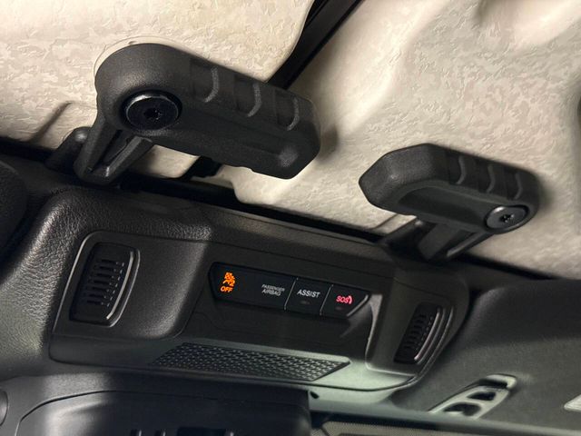 2025 Jeep Gladiator Texas Trail 4x4 4dr Crew Cab 5.0 ft. SB | Houston, TX | Houston Auto Credit