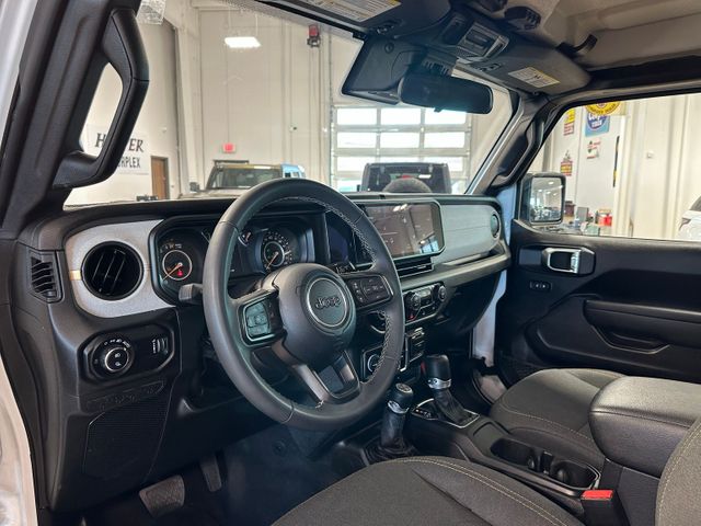 2025 Jeep Gladiator Sport S 4x4 24S Sport Package Color Matched Fen... | Irving, Texas | Hopper Motorplex 2025 Jeep Gladiator Sport S 4x4 24S Sport Package Color Matched Fen... | Irving, Texas | Hopper Motorplex