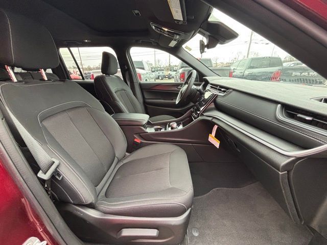 2025 Jeep Grand Cherokee Laredo X