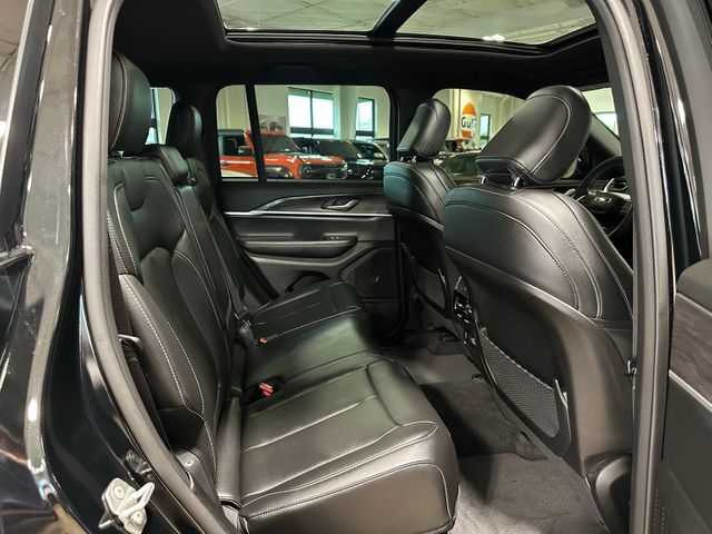 2025 Jeep Grand Cherokee Limited | Irving, Texas | Hopper Motorplex 2025 Jeep Grand Cherokee Limited | Irving, Texas | Hopper Motorplex