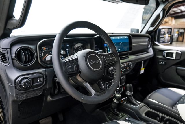 2025 Jeep Wrangler Unlimited Rubicon 4X4 SKY TOP,DUPONT KEVLAR,LIFT | Carrollton, TX | psv5 DEMO - Texas Vehicle Exchange 2025 Jeep Wrangler Unlimited Rubicon 4X4 SKY TOP,DUPONT KEVLAR,LIFT | Carrollton, TX | psv5 DEMO - Texas Vehicle Exchange