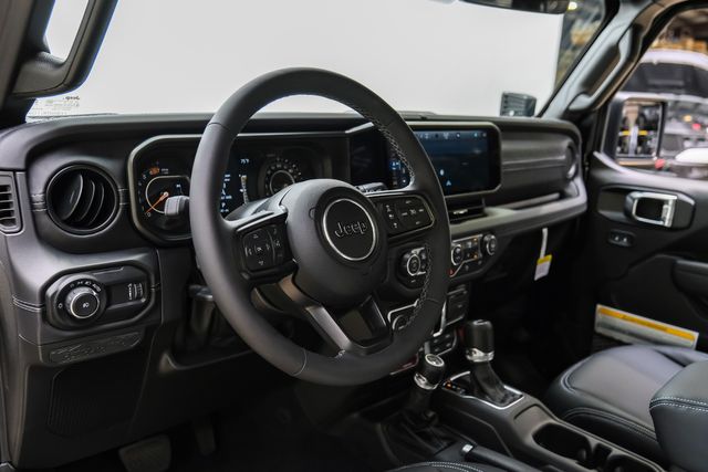 2025 Jeep Wrangler UNLIMITED Rubicon 4X4 SKY TOP, DUPONT KEVLAR, LIFT | Carrollton, TX | Texas Vehicle Exchange 2025 Jeep Wrangler UNLIMITED Rubicon 4X4 SKY TOP, DUPONT KEVLAR, LIFT | Carrollton, TX | Texas Vehicle Exchange