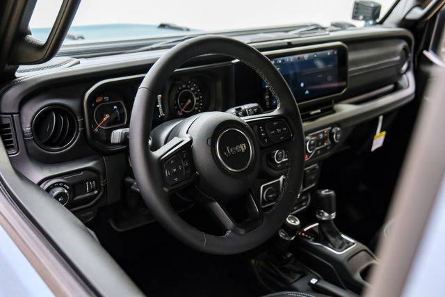 2025 Jeep Wrangler UNLIMITED Rubicon 4X4 SKY TOP, DUPONT KEVLAR, LIFT | Carrollton, TX | Texas Vehicle Exchange 2025 Jeep Wrangler UNLIMITED Rubicon 4X4 SKY TOP, DUPONT KEVLAR, LIFT | Carrollton, TX | Texas Vehicle Exchange