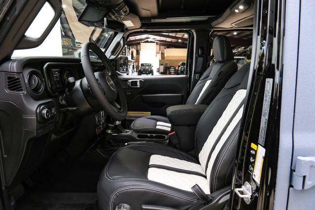 2025 Jeep Wrangler UNLIMITED Rubicon 4X4 SKY TOP, DUPONT KEVLAR, LIFT | Carrollton, TX | Texas Vehicle Exchange 2025 Jeep Wrangler UNLIMITED Rubicon 4X4 SKY TOP, DUPONT KEVLAR, LIFT | Carrollton, TX | Texas Vehicle Exchange