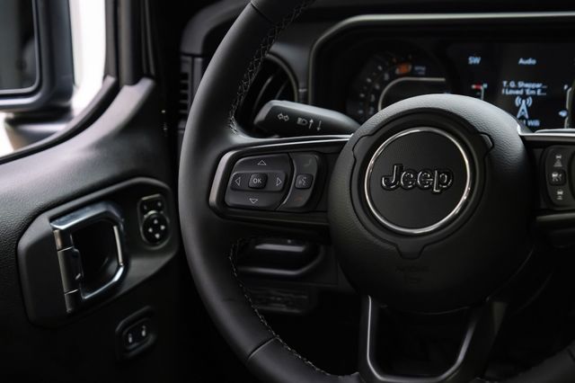 2025 Jeep Wrangler UNLIMITED Rubicon 4X4 SKY TOP, DUPONT KEVLAR, LIFT | Carrollton, TX | Texas Vehicle Exchange 2025 Jeep Wrangler UNLIMITED Rubicon 4X4 SKY TOP, DUPONT KEVLAR, LIFT | Carrollton, TX | Texas Vehicle Exchange