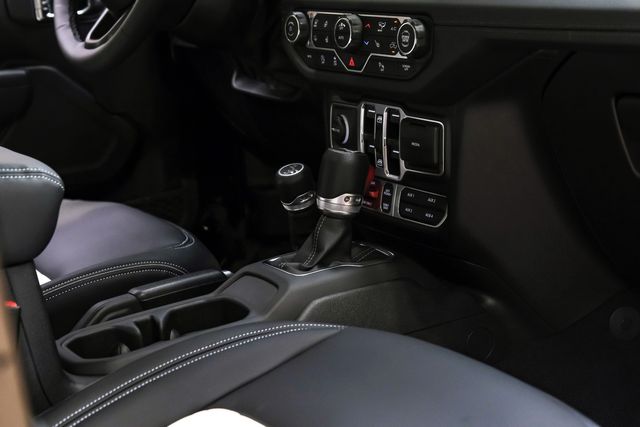 2025 Jeep Wrangler UNLIMITED Rubicon 4X4 SKY TOP, DUPONT KEVLAR, LIFT | Carrollton, TX | Texas Vehicle Exchange 2025 Jeep Wrangler UNLIMITED Rubicon 4X4 SKY TOP, DUPONT KEVLAR, LIFT | Carrollton, TX | Texas Vehicle Exchange