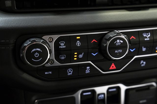 2025 Jeep Wrangler UNLIMITED Rubicon 4X4 SKY TOP, DUPONT KEVLAR, LIFT | Carrollton, TX | Texas Vehicle Exchange 2025 Jeep Wrangler UNLIMITED Rubicon 4X4 SKY TOP, DUPONT KEVLAR, LIFT | Carrollton, TX | Texas Vehicle Exchange