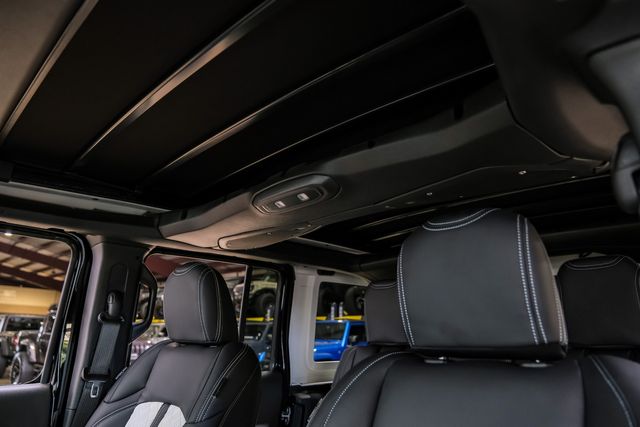 2025 Jeep Wrangler UNLIMITED Rubicon 4X4 SKY TOP, DUPONT KEVLAR, LIFT | Carrollton, TX | Texas Vehicle Exchange 2025 Jeep Wrangler UNLIMITED Rubicon 4X4 SKY TOP, DUPONT KEVLAR, LIFT | Carrollton, TX | Texas Vehicle Exchange