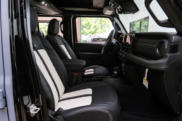 2025 Jeep Wrangler UNLIMITED Rubicon 4X4 SKY TOP, DUPONT KEVLAR, LIFT | Carrollton, TX | Texas Vehicle Exchange 2025 Jeep Wrangler UNLIMITED Rubicon 4X4 SKY TOP, DUPONT KEVLAR, LIFT | Carrollton, TX | Texas Vehicle Exchange