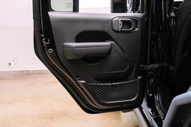 2025 Jeep Wrangler UNLIMITED Rubicon 4X4 SKY TOP, DUPONT KEVLAR, LIFT | Carrollton, TX | Texas Vehicle Exchange 2025 Jeep Wrangler UNLIMITED Rubicon 4X4 SKY TOP, DUPONT KEVLAR, LIFT | Carrollton, TX | Texas Vehicle Exchange