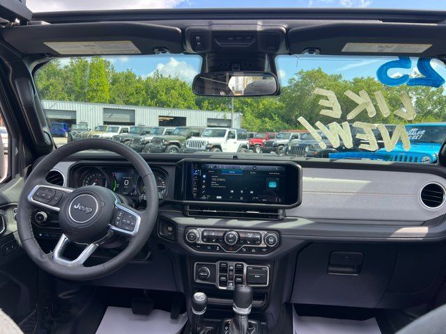 2025 Jeep Wrangler Sahara 4xe - Power-Top