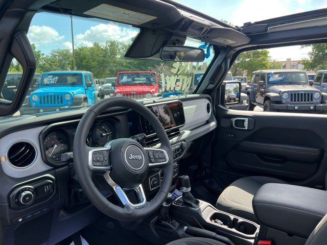2025 Jeep Wrangler Sahara 4xe - Power-Top