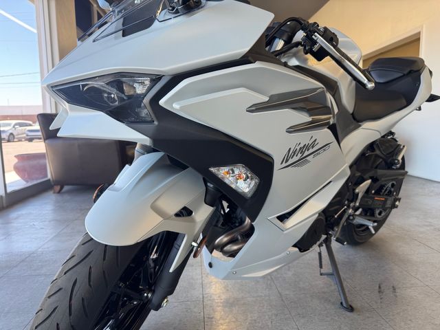 2025 Kawasaki Ninja 500 ABS