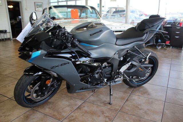 2025 Kawasaki Ninja ZX-6R 636 | Granite City, Illinois | MasterCars Company Inc.