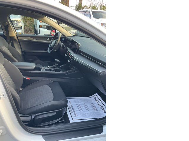 2025 Kia K5 LXS 2025 Kia K5 LXS