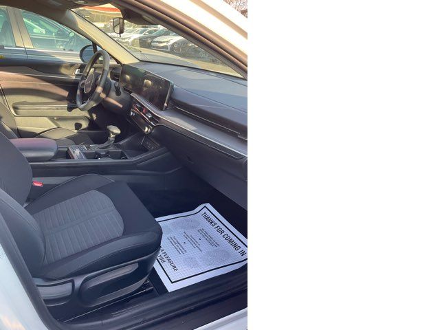 2025 Kia K5 LXS 2025 Kia K5 LXS