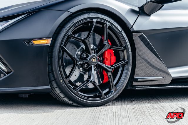 2025 Lamborghini Revuelto 