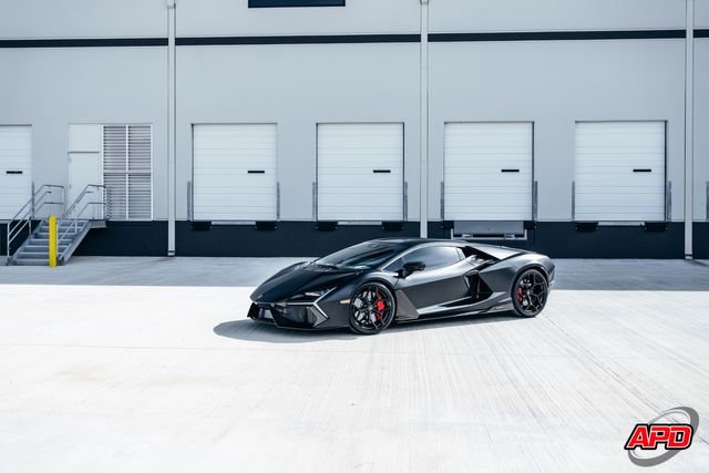 2025 Lamborghini Revuelto 2025 Lamborghini Revuelto