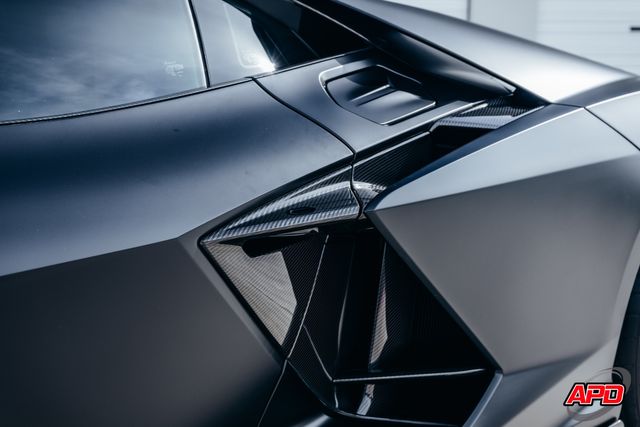 2025 Lamborghini Revuelto 