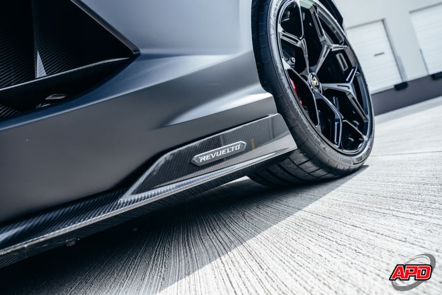 2025 Lamborghini Revuelto 