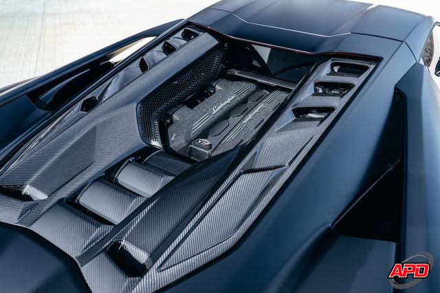 2025 Lamborghini Revuelto 