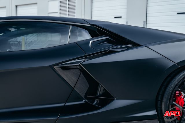 2025 Lamborghini Revuelto 