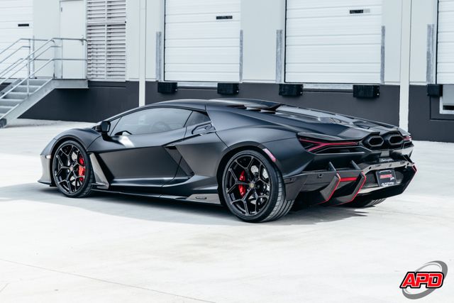 2025 Lamborghini Revuelto 2025 Lamborghini Revuelto