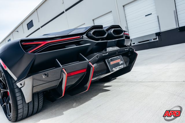 2025 Lamborghini Revuelto 