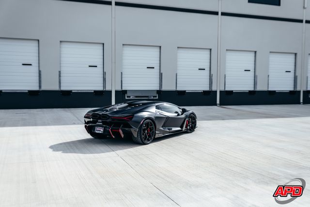2025 Lamborghini Revuelto 2025 Lamborghini Revuelto