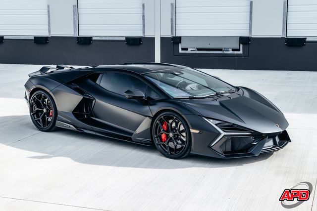 2025 Lamborghini Revuelto 