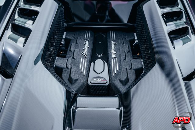 2025 Lamborghini Revuelto 2025 Lamborghini Revuelto