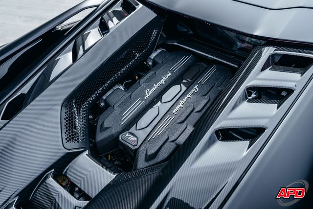 2025 Lamborghini Revuelto 2025 Lamborghini Revuelto