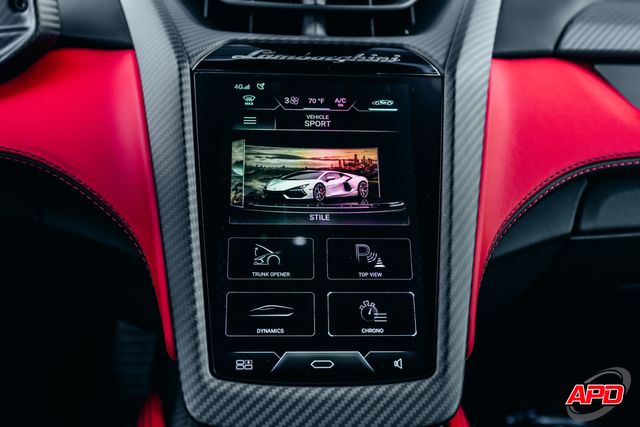 2025 Lamborghini Revuelto 