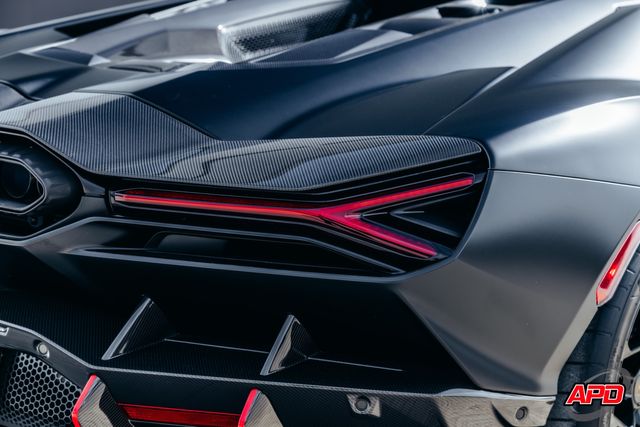 2025 Lamborghini Revuelto 