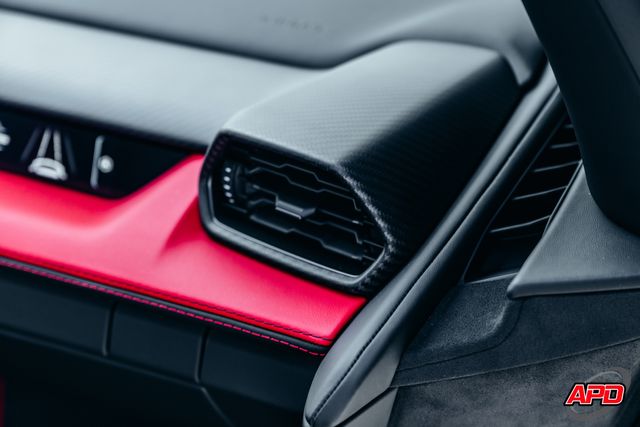 2025 Lamborghini Revuelto 