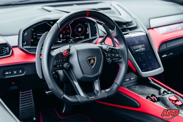 2025 Lamborghini Revuelto 2025 Lamborghini Revuelto