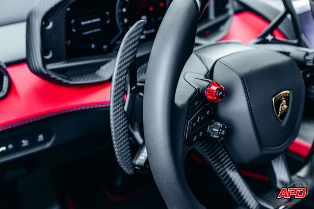 2025 Lamborghini Revuelto 2025 Lamborghini Revuelto