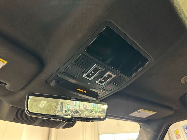 2025 Land Rover Defender 110 X | Irving, Texas | Hopper Motorplex