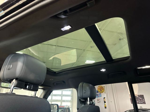 2025 Land Rover Defender 110 X | Irving, Texas | Hopper Motorplex 2025 Land Rover Defender 110 X | Irving, Texas | Hopper Motorplex