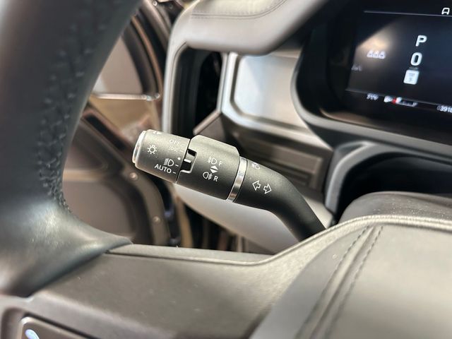 2025 Land Rover Defender 110 P400 X