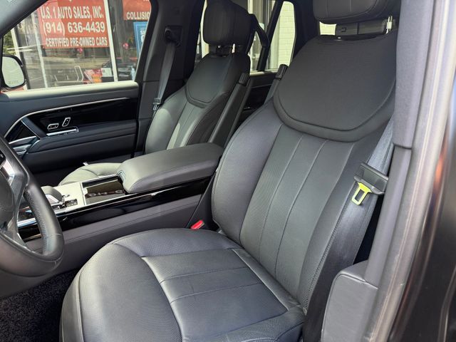 2025 Land Rover Range Rover P400 SE