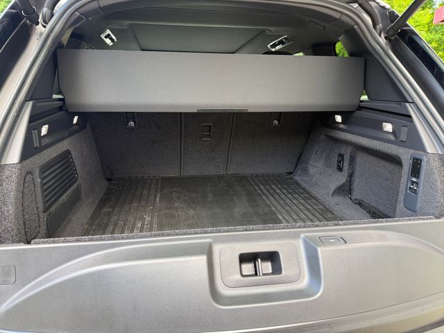 2025 Land Rover Range Rover P400 SE