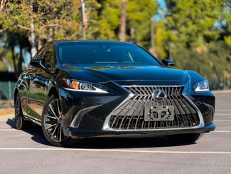 2025 Lexus ES Hybrid