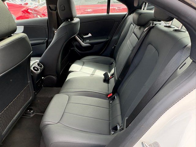 2025 Mercedes-Benz CLA 250