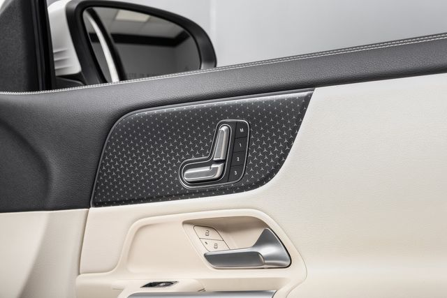 2025 Mercedes-Benz GLA 250 PanoSunroof PerfectCarfax | Dallas, TX | Stevens Motor Company LLC