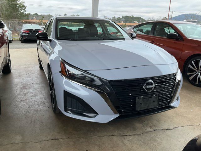 2025 Nissan Altima 2.5 SR