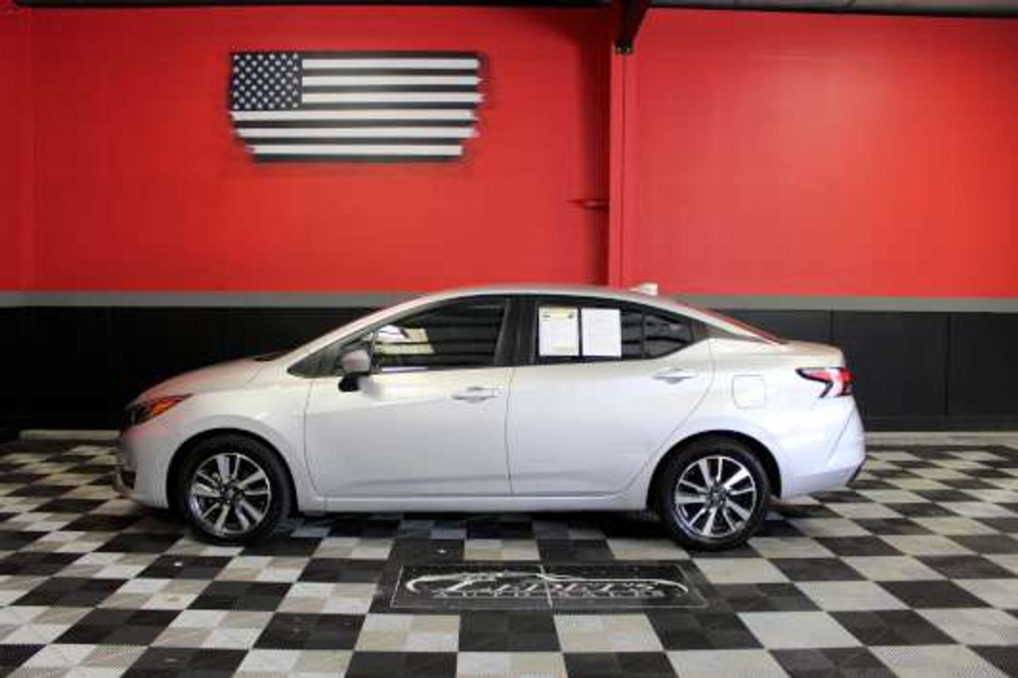 2025 Nissan Versa SV - 8