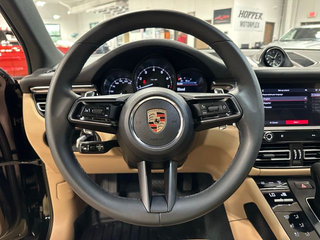 2025 Porsche Macan Base | Irving, Texas | Hopper Motorplex