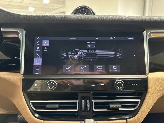 2025 Porsche Macan Base | Irving, Texas | Hopper Motorplex